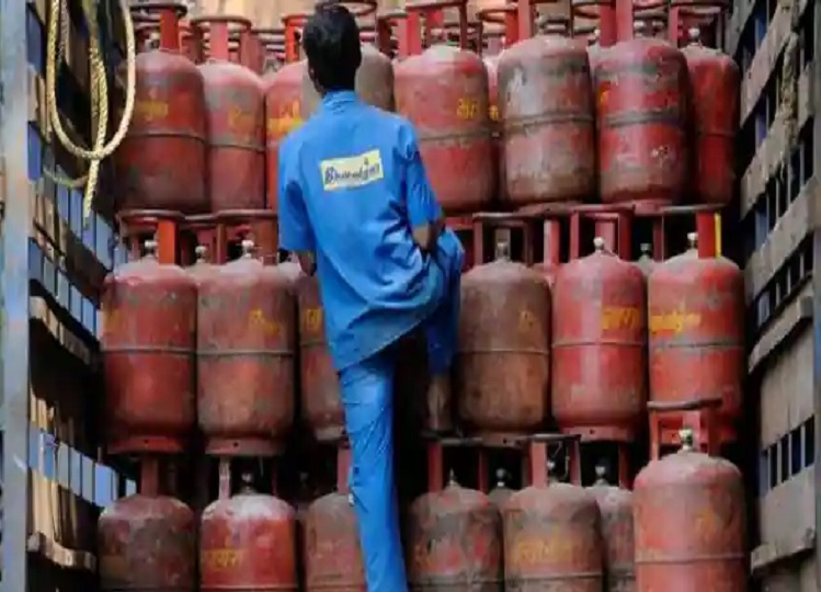 LPG Cylinder: Gas cylinder will be available for Rs 450 from today, you can also avail the benefit.