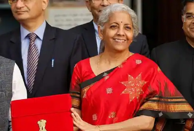 Budget 2023-24 expected to build on the foundation of previous budget: Sitharaman