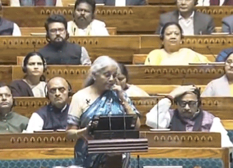 Budget session: No change in tax slab, increase in defense expenditure, Asha sisters will get benefit of Ayushman scheme