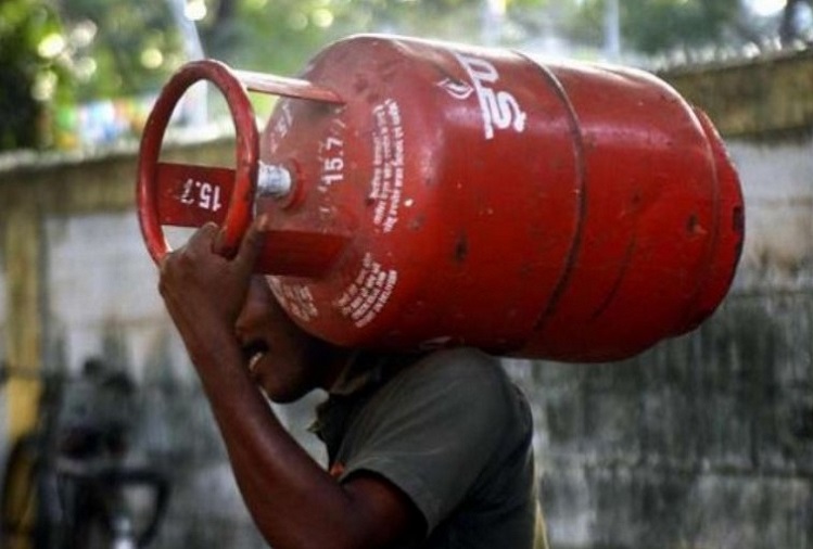  LPG Price : Aviation fuel four percent cheaper, LPG price increased by Rs 50 per cylinder