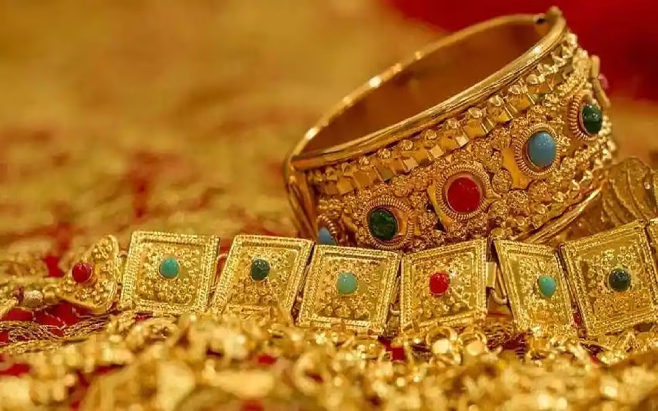 Gold Purchase: If you want to buy gold, you would not have got a better opportunity than this till date, the government has also given a big opportunity to jewelers