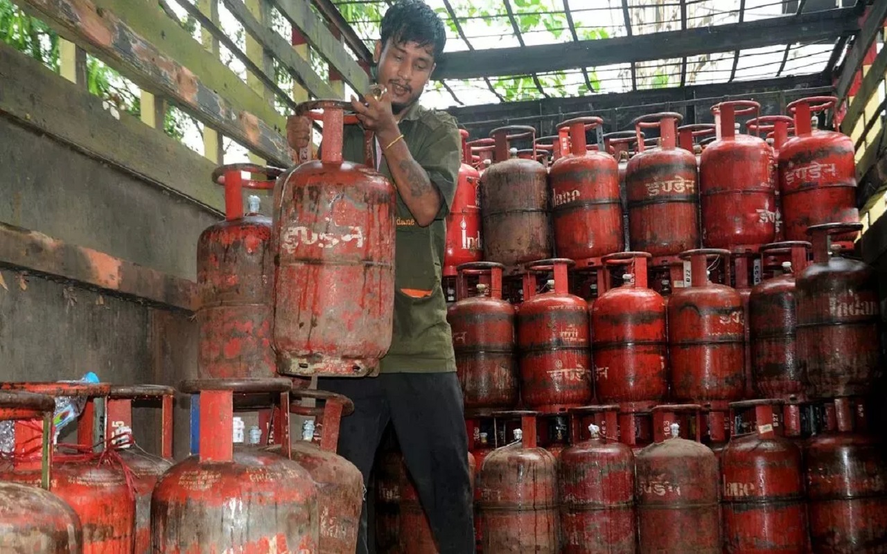 LPG Price: The government has drastically cut the prices of gas, now you will get a cylinder for this much rupees