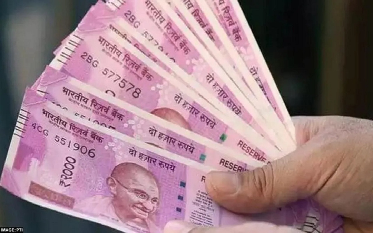 2000 Notes:SC refuses urgent hearing against notification to replace Rs 2,000 note