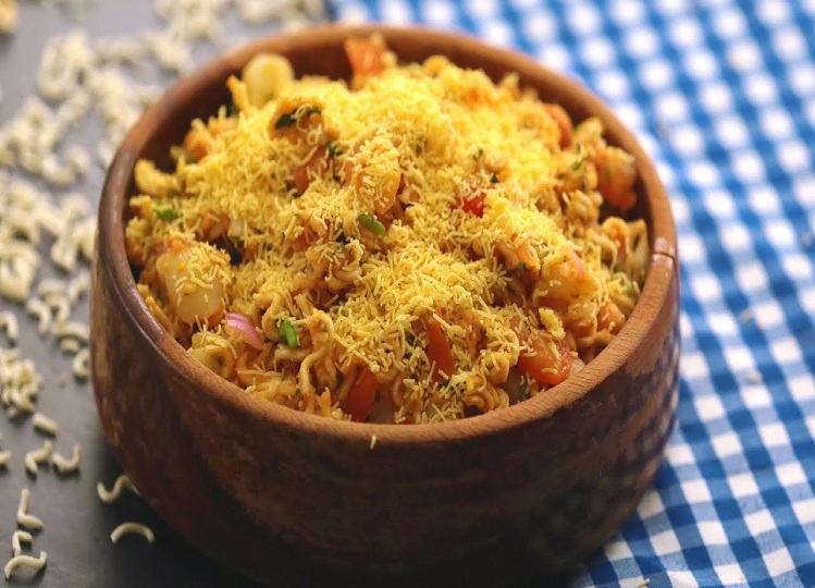 Recipe tips: Feed Maggi Bhel to your kids once, they will demand it again and again
