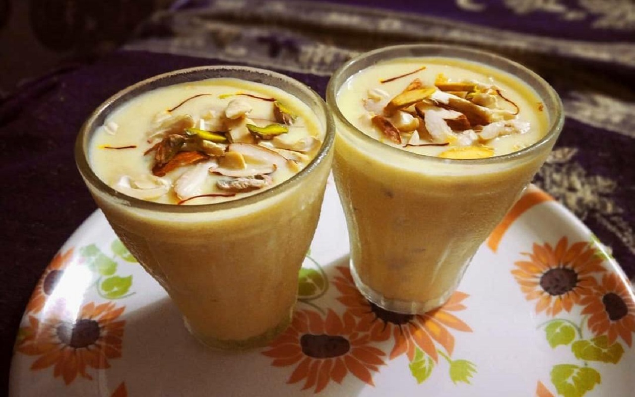 Recipe Tips: You can also make cashew shake to welcome guests