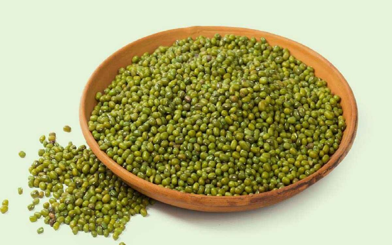 Health Tips: You can also control blood sugar by consuming moong dal.