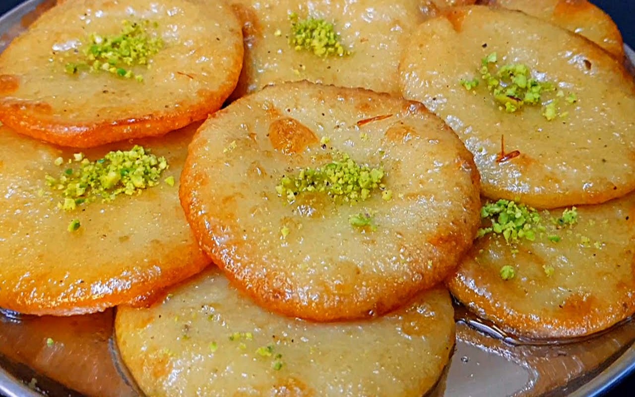 Karva Chauth Recipe: You can also make Maal Pua for everyone in dinner, eat it with cucumber with pleasure.