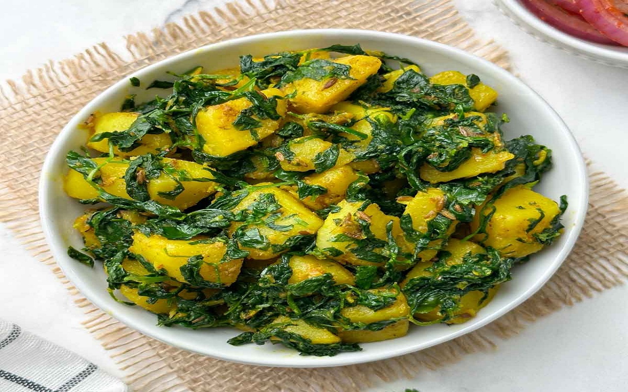 Recipe Tips: You can also make potato fenugreek curry in winter, you will enjoy it.