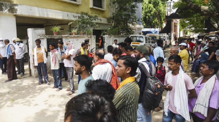 Muzaffarpur Rape Case: NCW took cognizance, Congress also protested along with angry people...