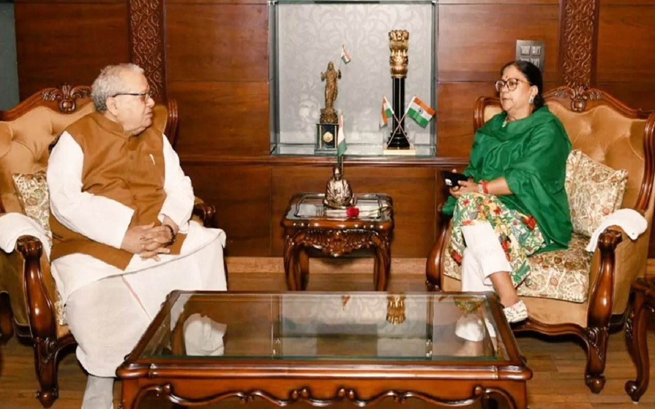 Rajasthan Elections 2023: After CM Gehlot, Vasundhara Raje meets the Governor, many political meanings are being extracted.