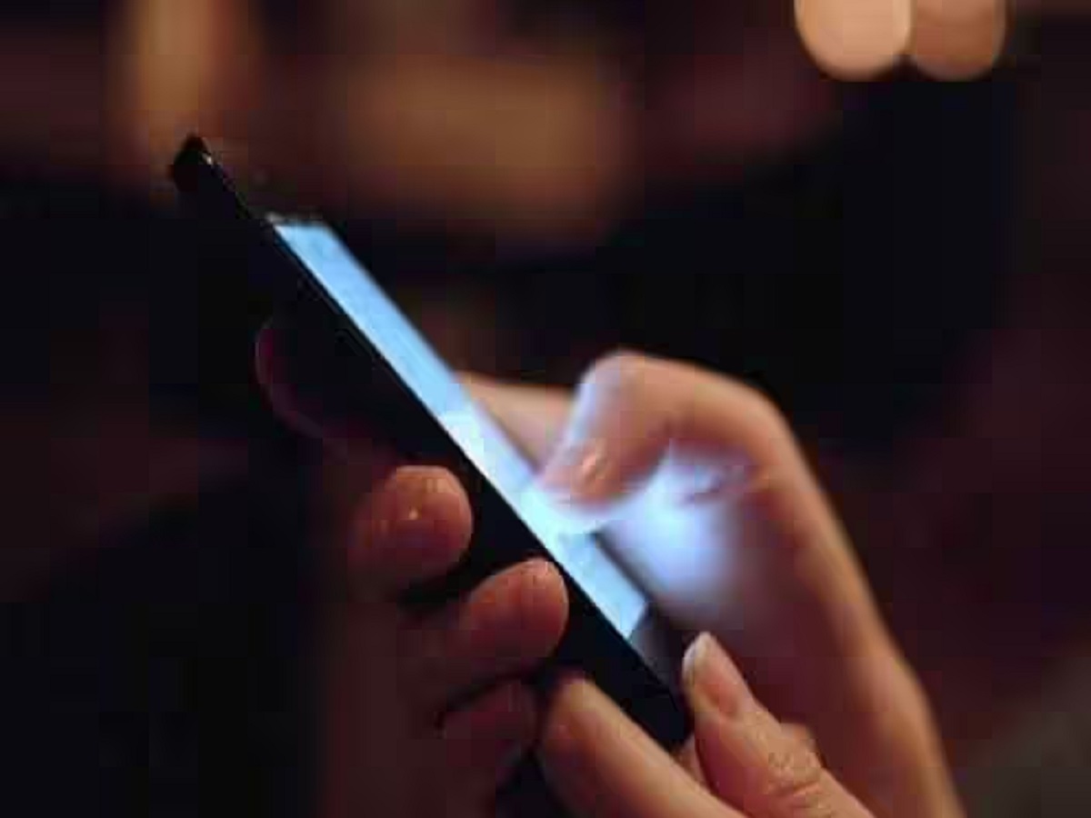 Bank: Now, the mobile number registered with your bank account can be updated right from home