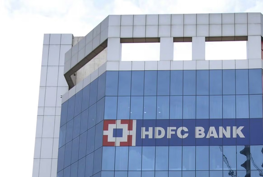 HDFC Bank has made these changes related to credit card, now you will have to pay more fee for these