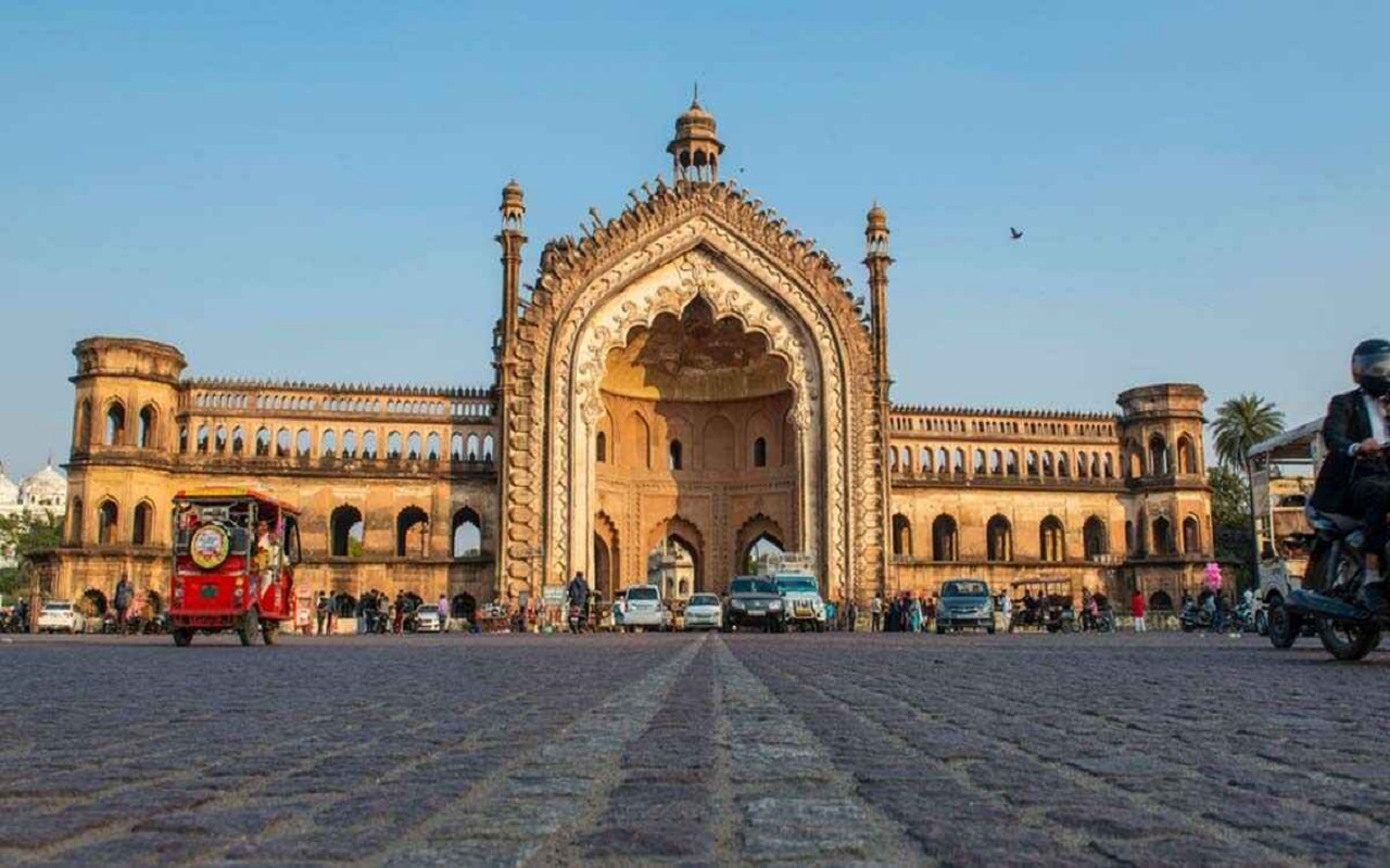 Travel Tips: If you are also going for a trip, you can go to Lucknow in the weekend, you will get to see a lot