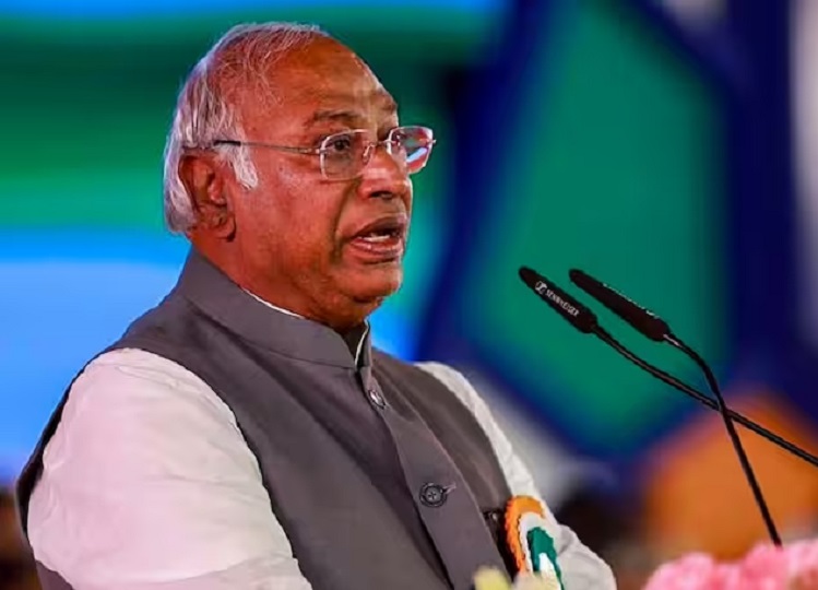 Mallikarjun Kharge demanded immediate dismissal of SEBI chairperson, also made this allegation on PM Modi