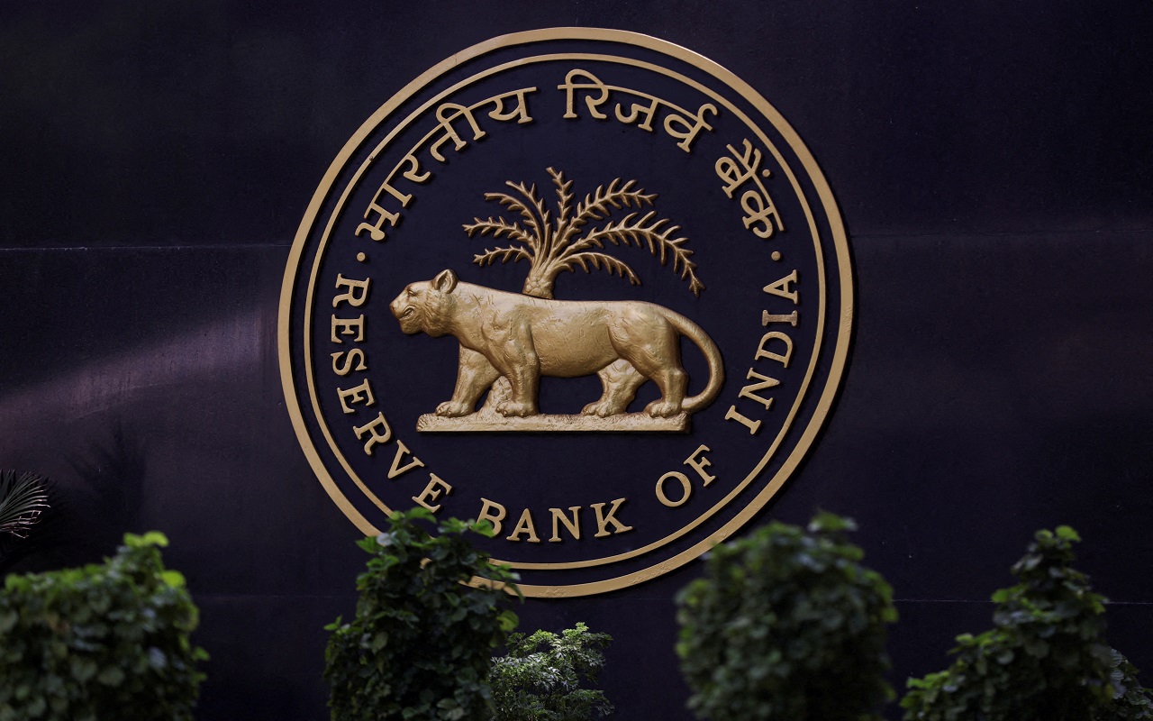 RBI: Big disclosure by RBI, customers like these banks the most for investing.