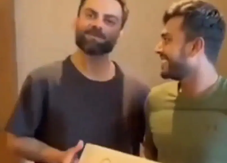 Virat Kohli Speaks In Bengali After Receiving Special Gift From Bangladesh Star - Video Goes Viral