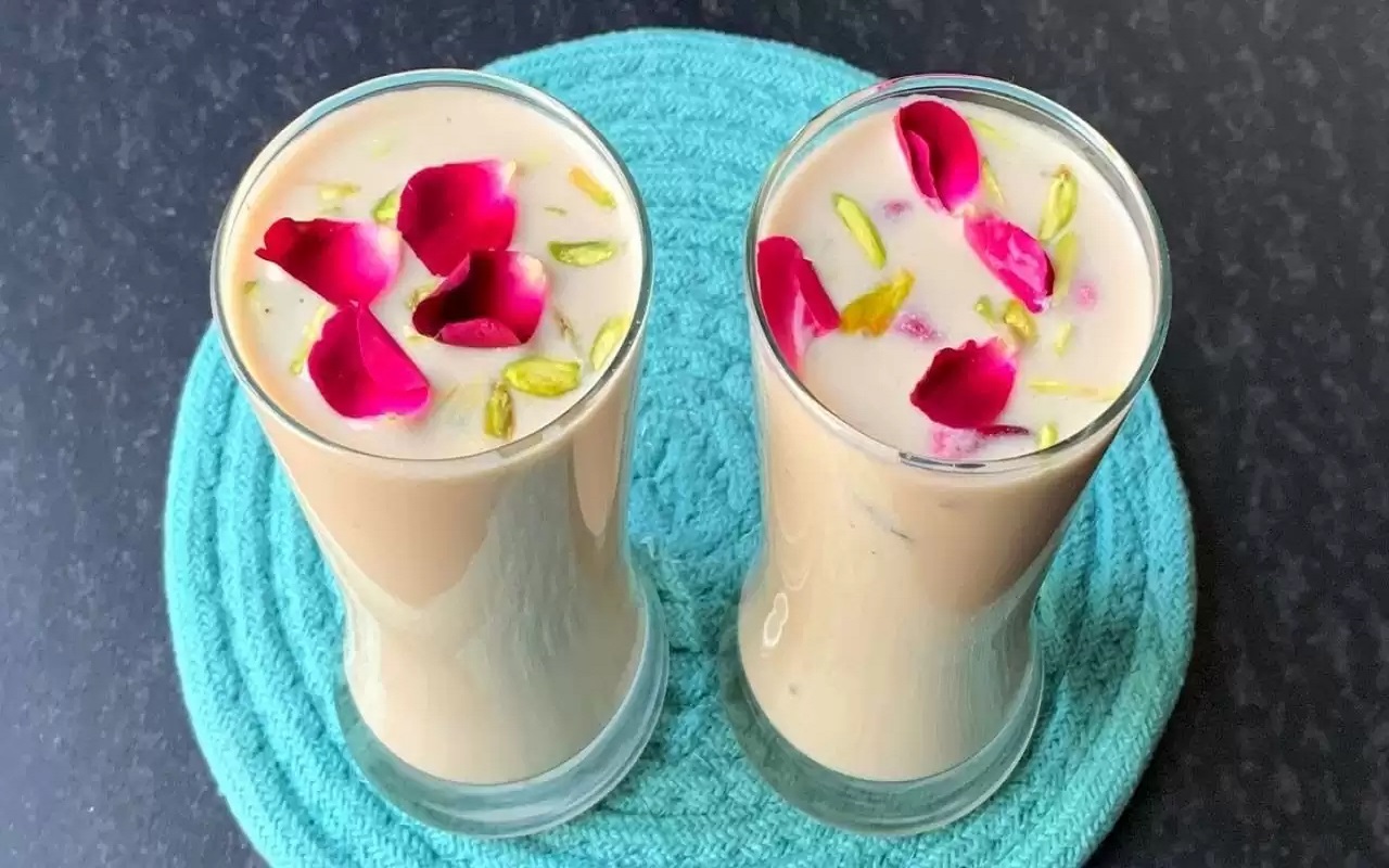 Recipe Tips: You can also make poppy seed thandai at home on the day of Holi, you will enjoy drinking it