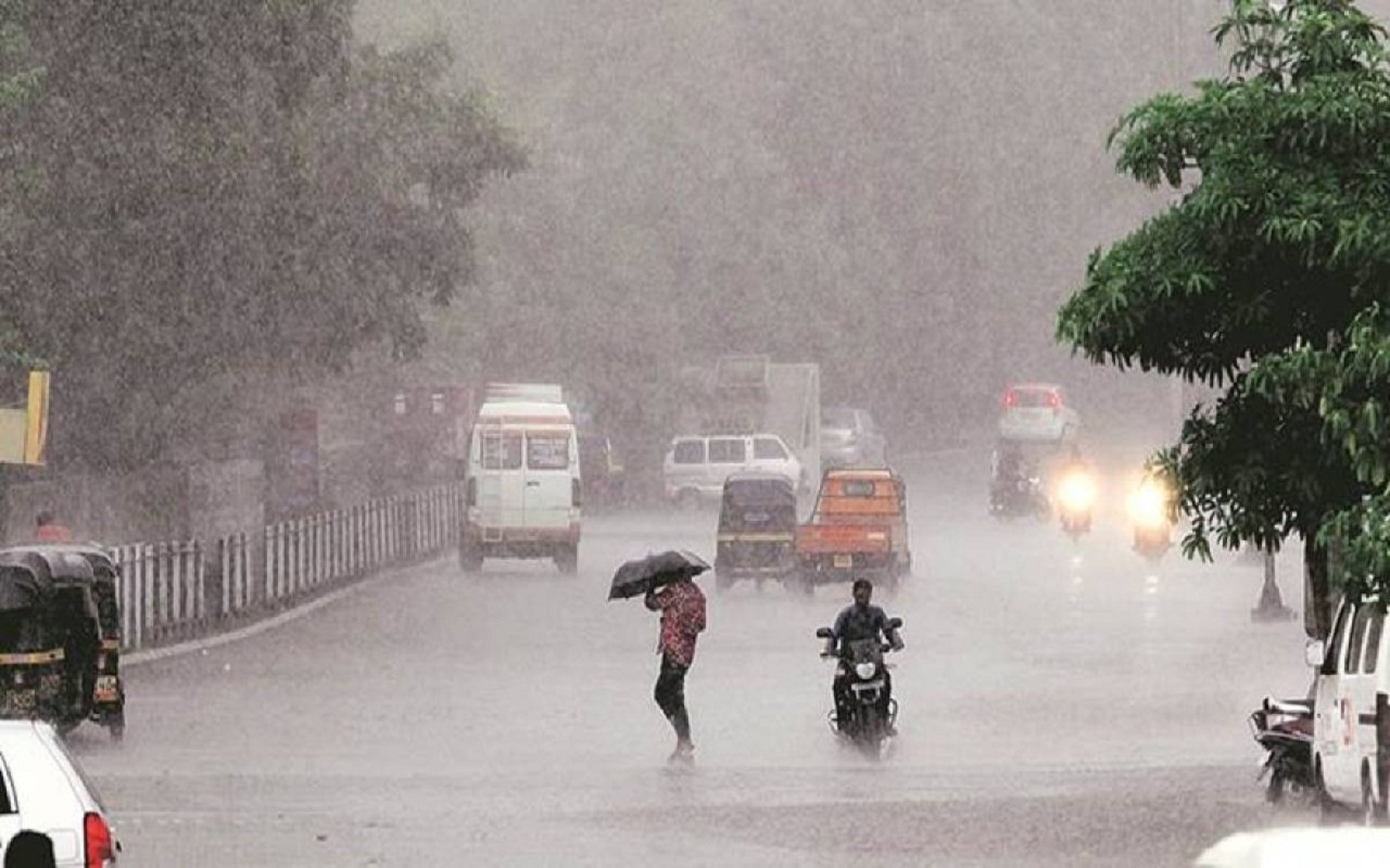 Weather Update: Rains in most parts of Jammu and Kashmir bring down temperature
