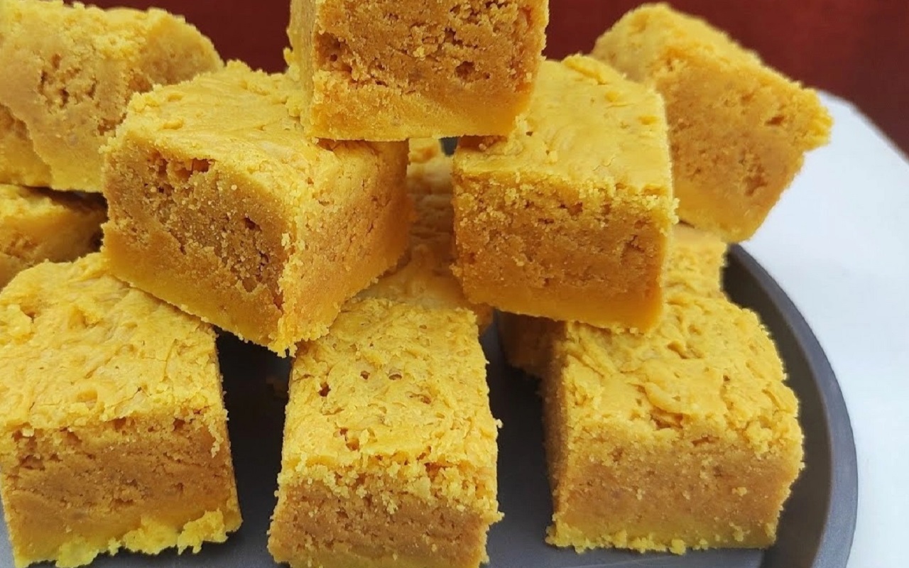 Recipe Tips: This sweet made of gram flour is very tasty, prepare it in this way