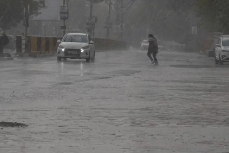 Rajasthan weather update: It is raining in Jaipur, yellow alert for thunderstorm and rain issued for 29 districts of the state