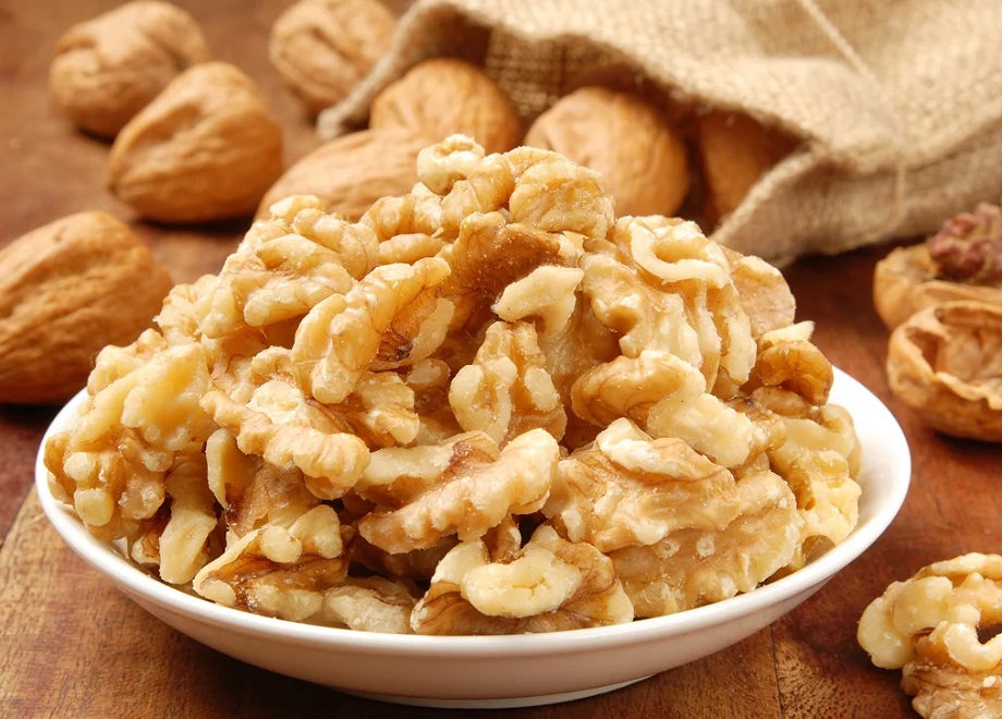 Health Tips: Eat soaked walnuts daily, you will get these health benefits