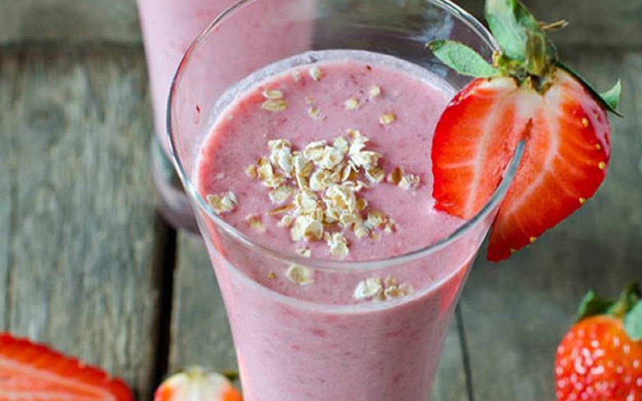 Recipe of the Day: Make delicious Strawberry Lassi with this method