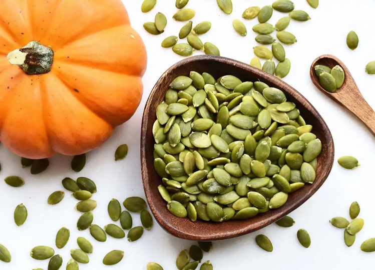 Health Tips: If you consume pumpkin seeds, you will get benefit in high BP, start consuming them from today itself.