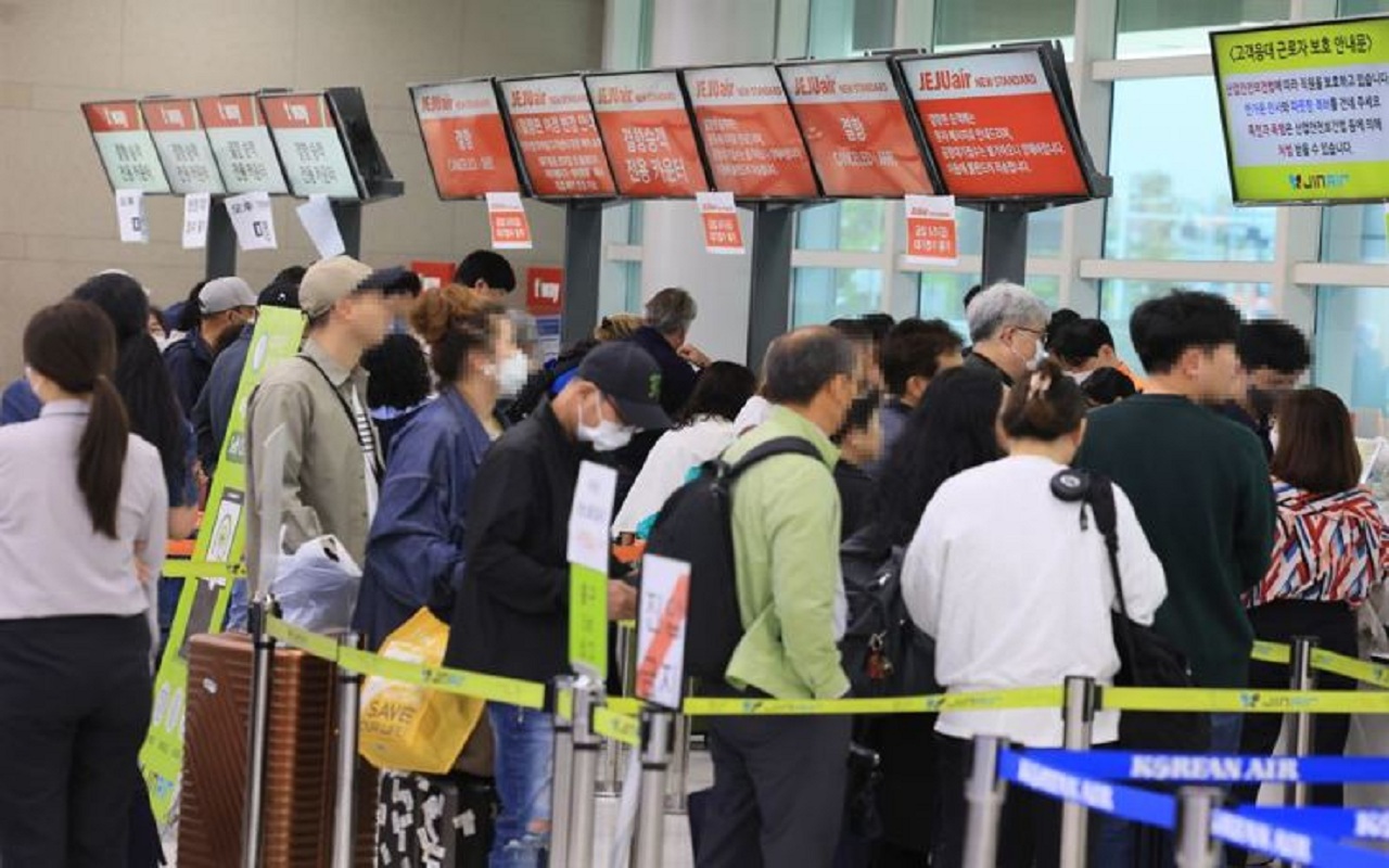 Over 180 flights canceled from Jeju Island due to heavy rain and strong winds in South Korea