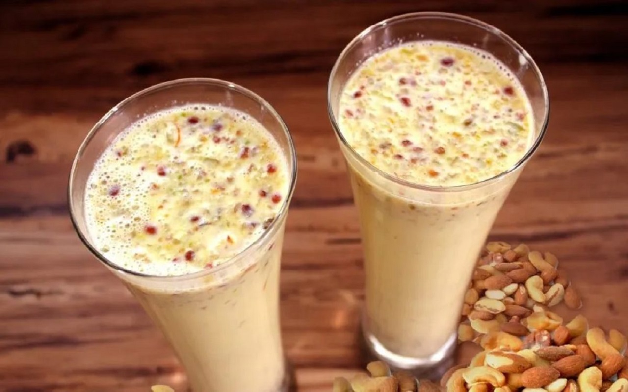 Summer recipe: You can also make dry fruit milk shake for guests