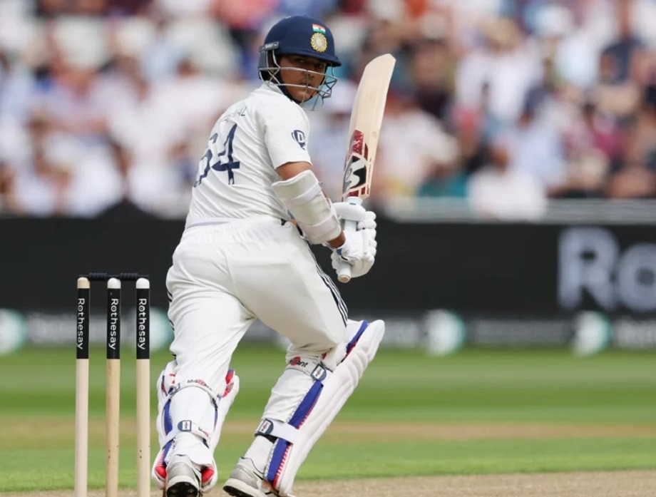IND vs ENG: Yashasvi Jaiswal broke this record of Sunil Gavaskar, equaled Dravid and Sehwag in this matter
