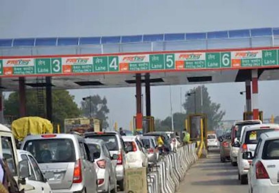 Toll Tax: Through this you will be able to cross the toll plaza for only 15 rupees, there will be a saving of seven thousand rupees annually