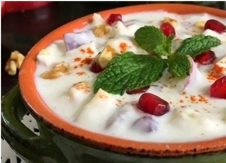 Recipe Tips: You can also make sweet raita at home, lunch will be double the fun.
