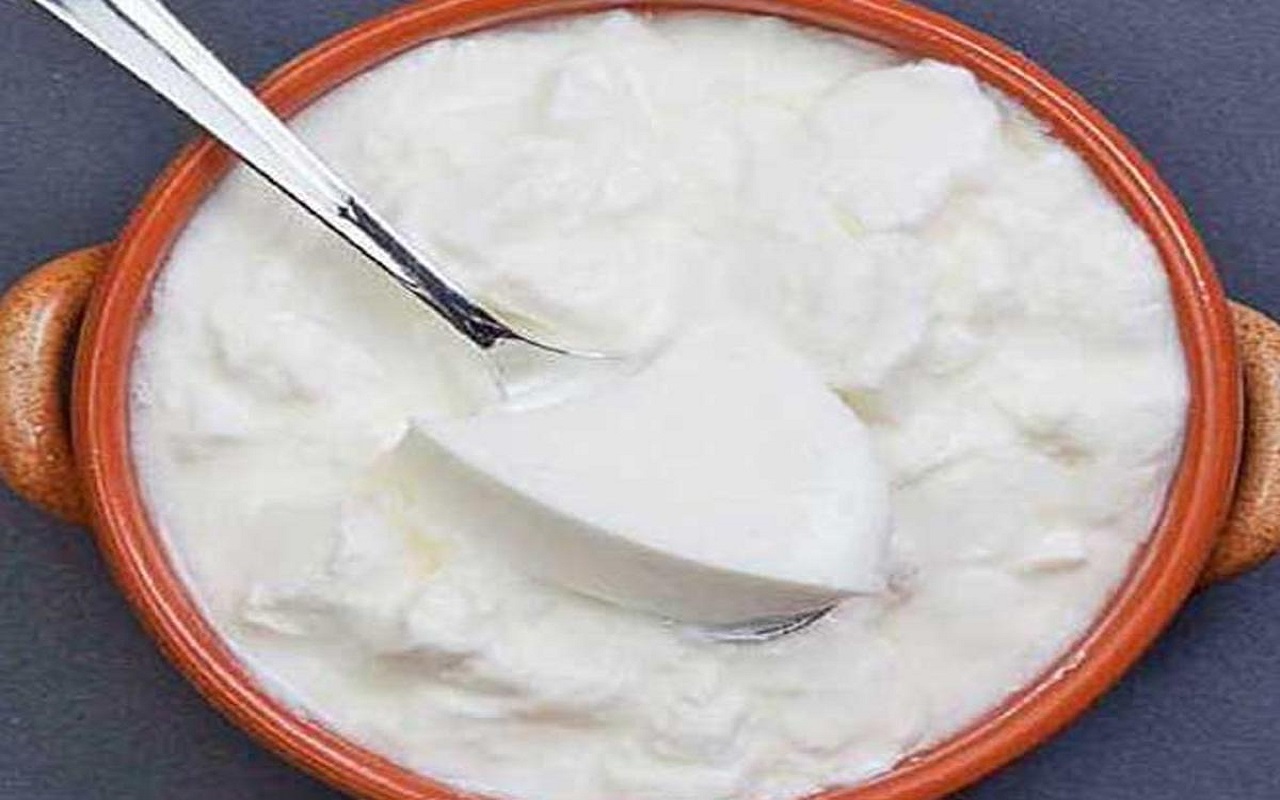 Beauty Tips: Curd is very useful not only in food but also for your skin.