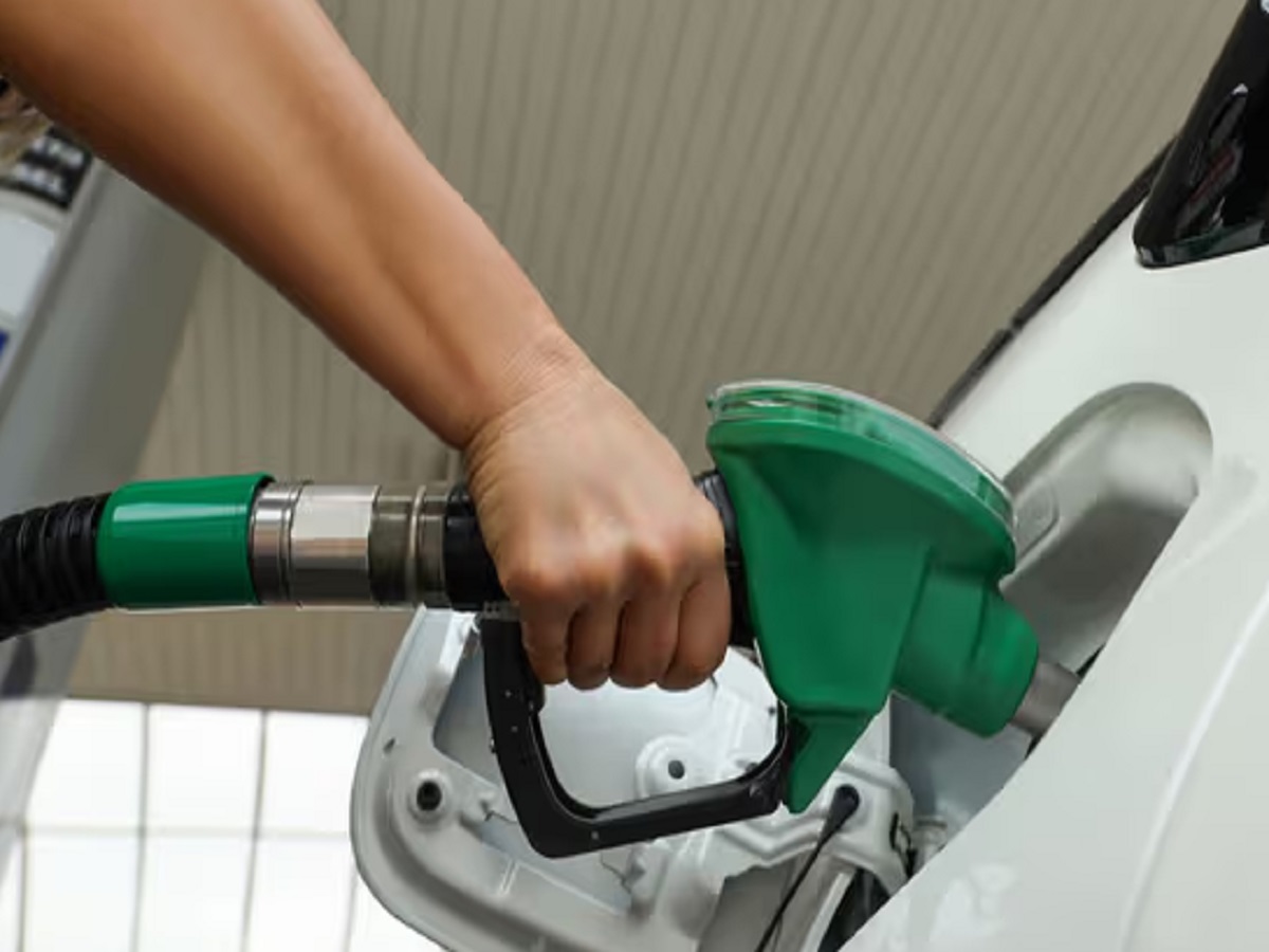 Petrol-Diesel Prices: These are the rates fixed for both fuels for Monday.