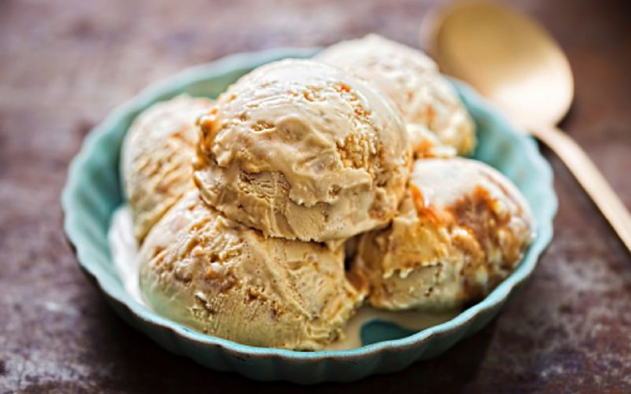 Summer Recipe: In this season you can also make Butter Scotch Ice Cream at home