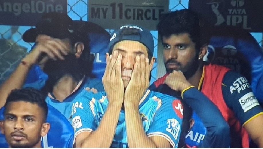 IPL 2025 : GT kept dropping catches one after the other, Nehra ji was seen hiding his face 