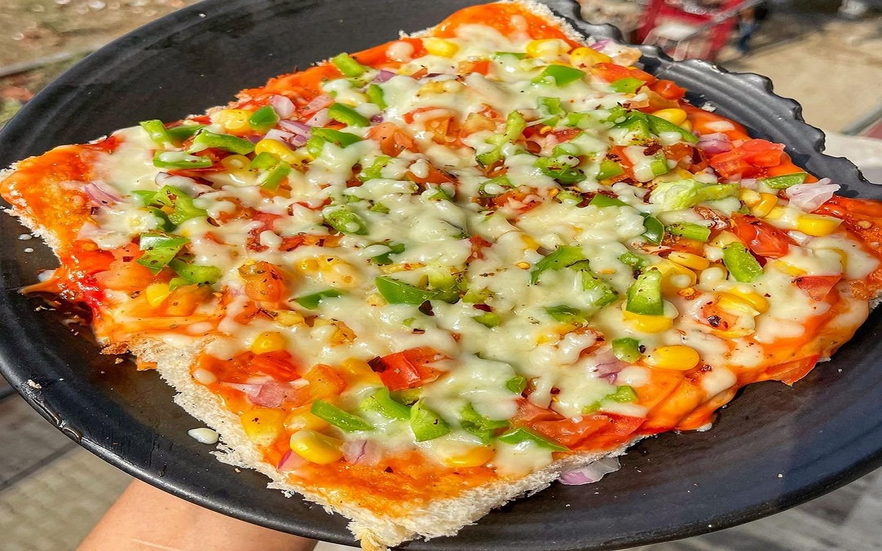 Recipe of the Day: You can also enjoy 'Italian Bread Pizza', it is also easy to make