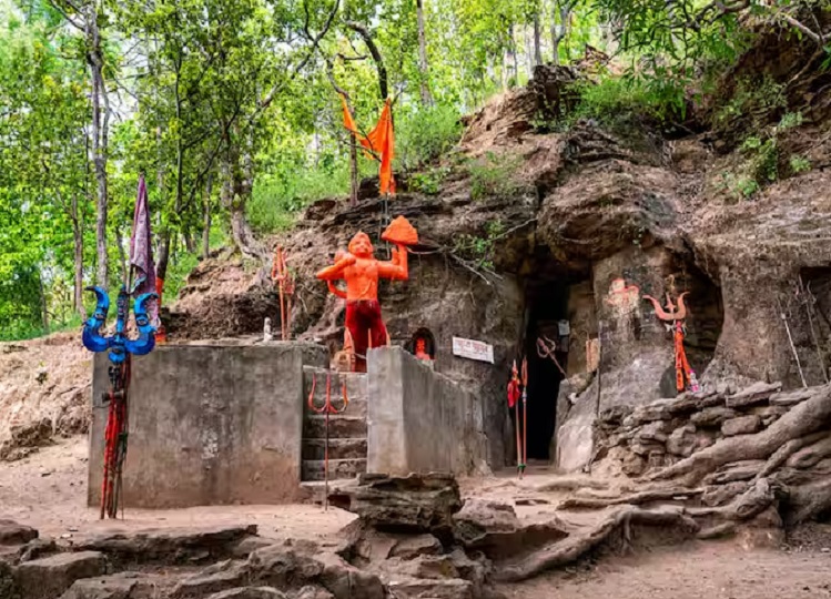 Travel Tips: Visit pachmarhi hill station with family during rainy season, the tour will become memorable