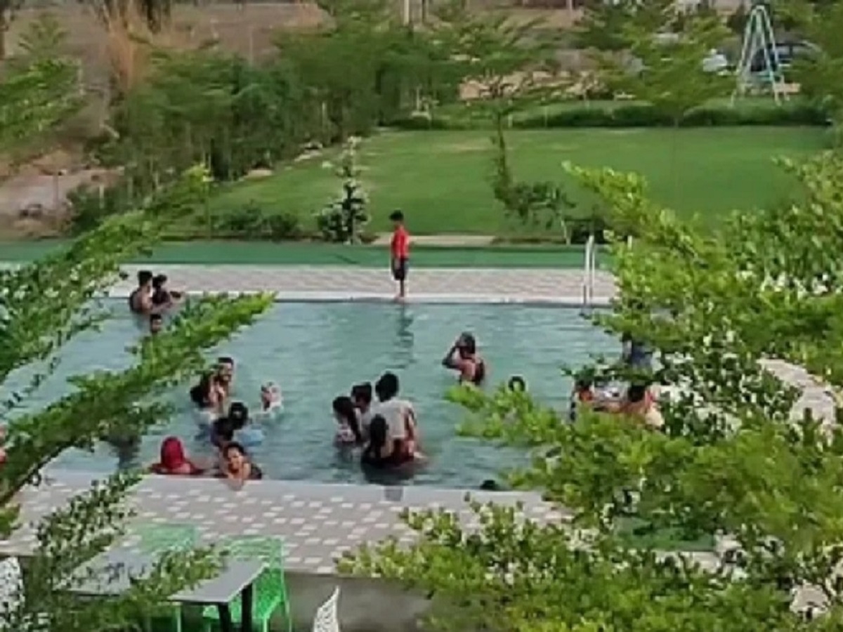 Travel Tips: Have a pool party with friends at Trishla Farmhouse, many facilities will be available on a low budget