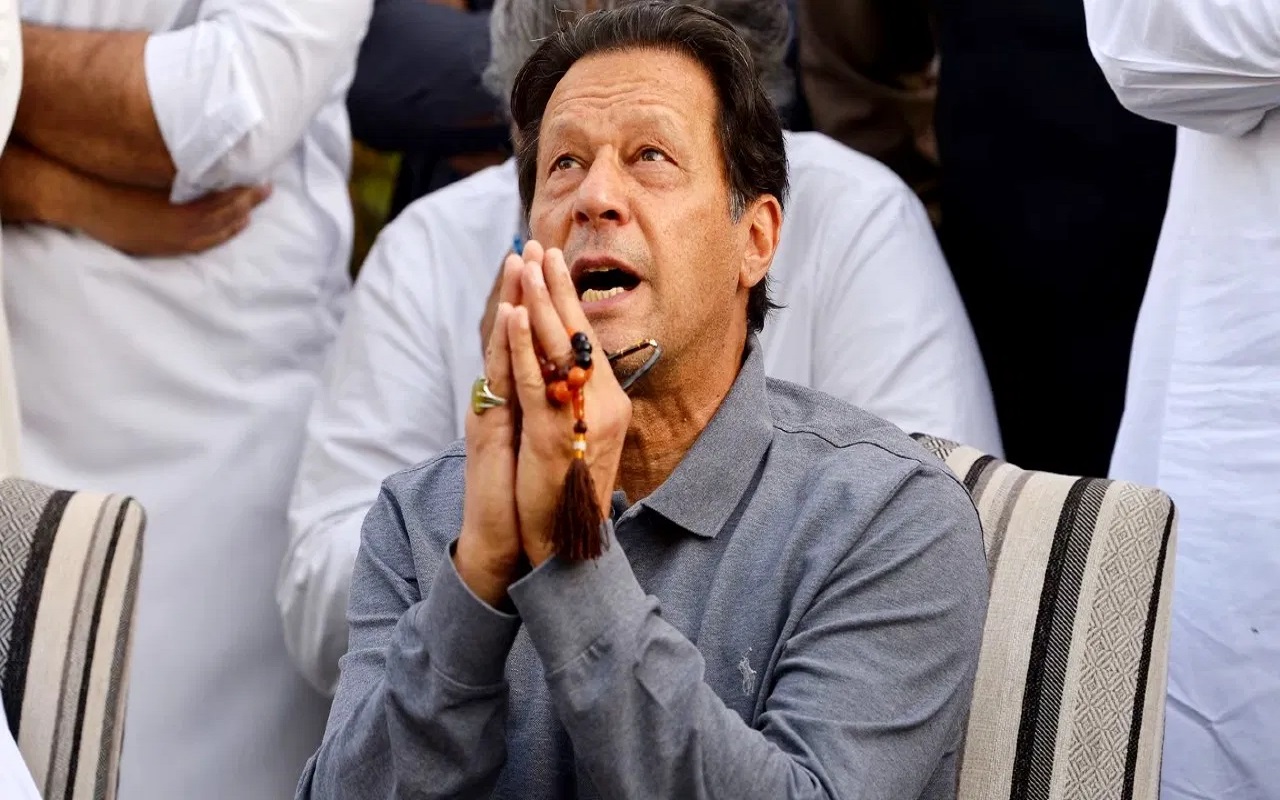 Pakistan: PTI alleges, jail officials not allowing to meet Imran Khan