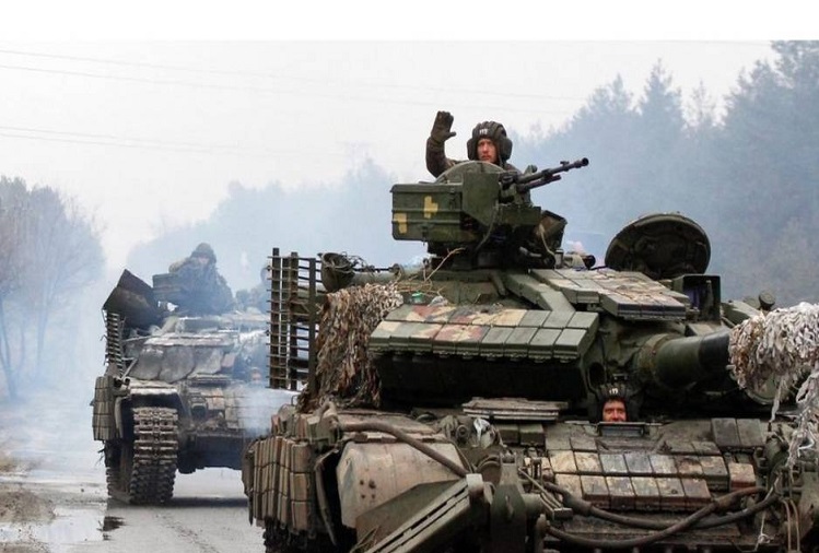 Ukraine-Russia war : US allows $10 billion arms sale to Poland