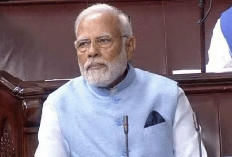PM Modi's Jacket: Modi reached Parliament wearing a jacket made by recycling plastic bottles, everyone was left watching