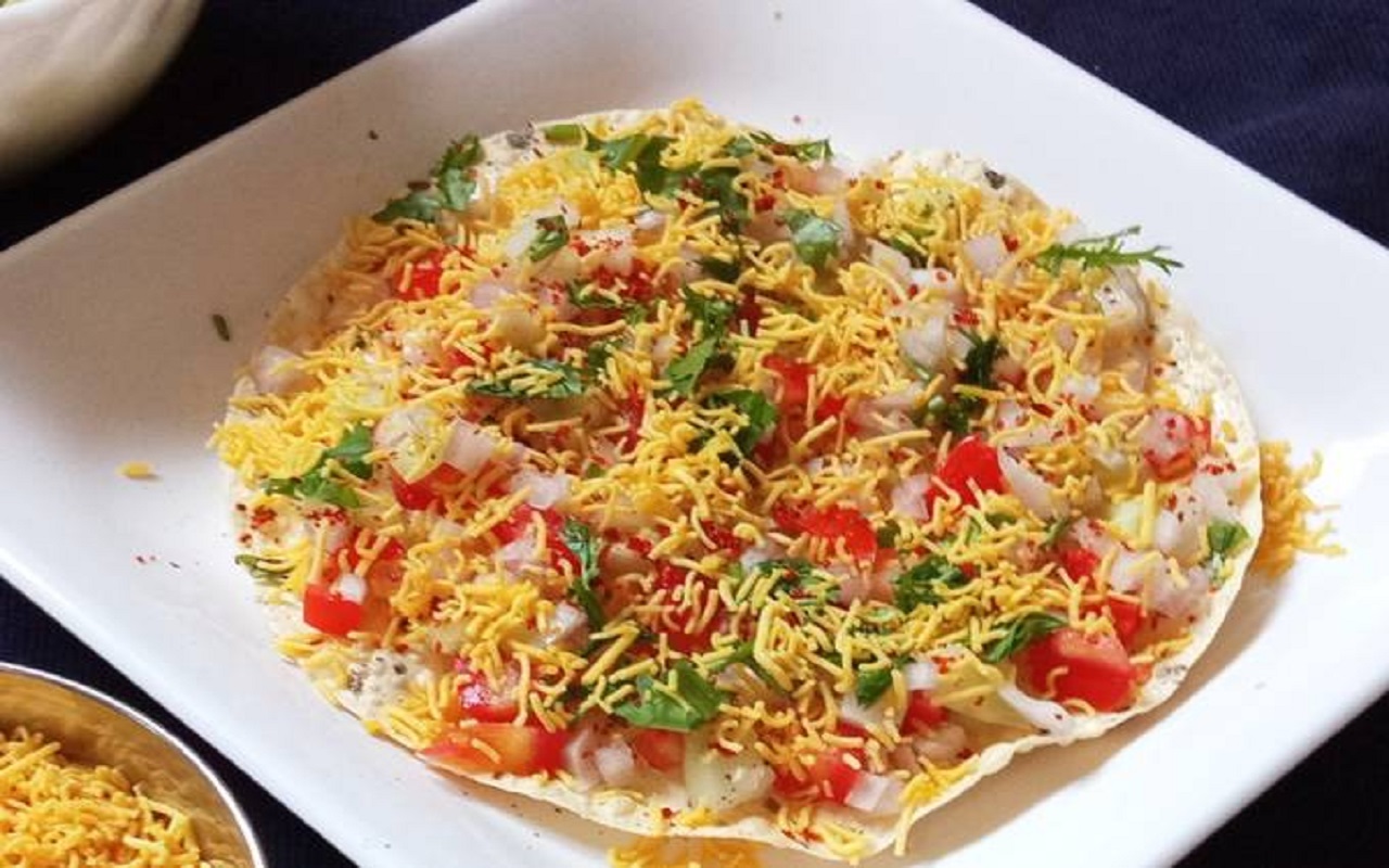 Recipe Tips: You can also take Masala Papad as a snack with tea, it is easy to make