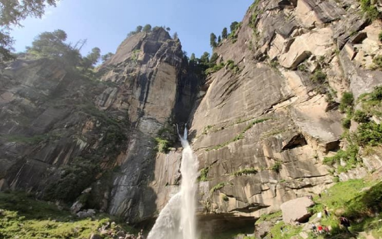 Travel Tips: Must see Jogini Waterfall once, the tour will become memorable