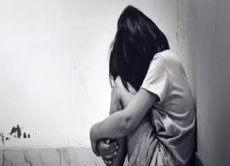 Uttar Pradesh: Three people took turns raping a 16-year-old girl, when she screamed...