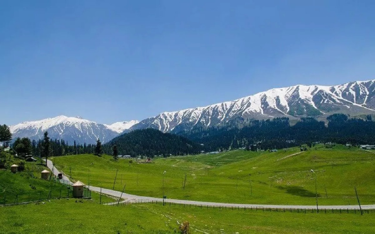 Travel Tips: Everyone is eager to visit this place in Kashmir, you too must go once.