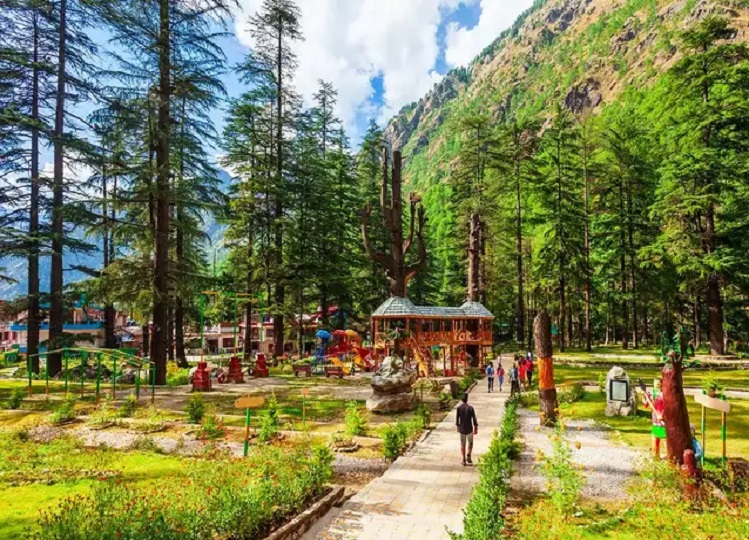 Travel Tips: Manali is a great place for honeymoon, you will find hotels according to every budget