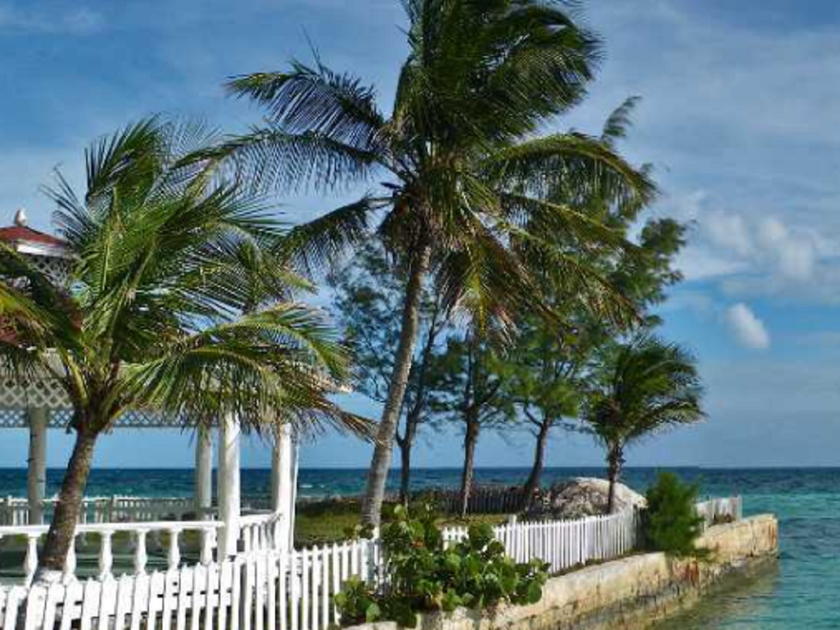 Travel Tips: You will be amazed by the beauty of this Caribbean country, plan your honeymoon tour today