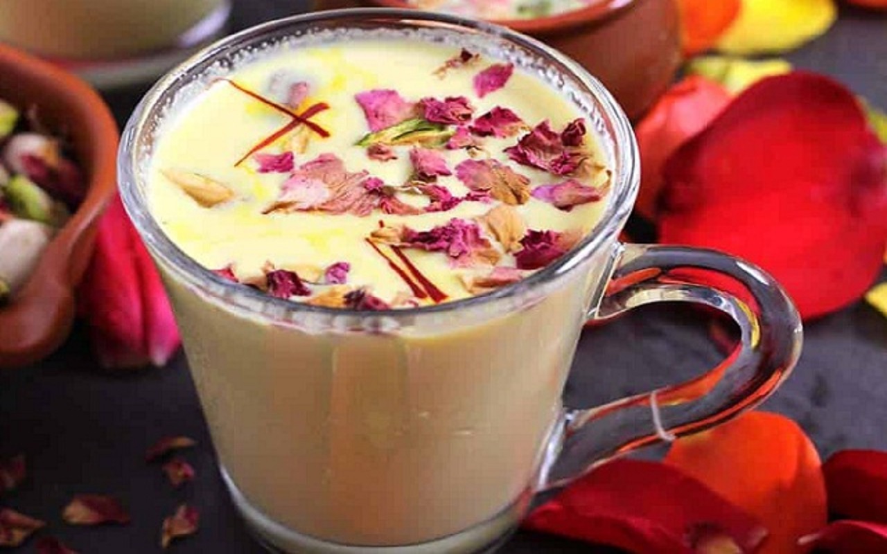 Summer recipe tips: You can also make Badam Khus Khus Thandai in the summer season, very beneficial for health