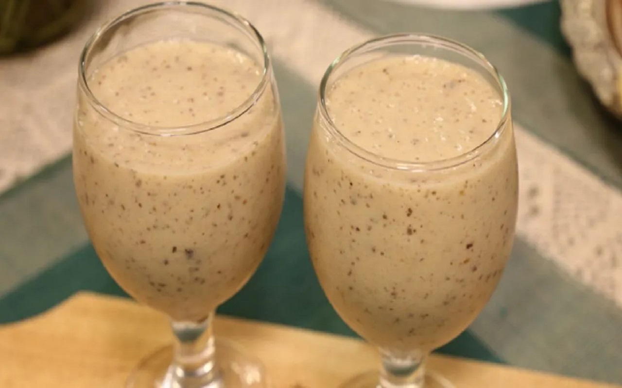 Summer Recipe Tips: Dates-Oats Milkshake is a great work for you in summer